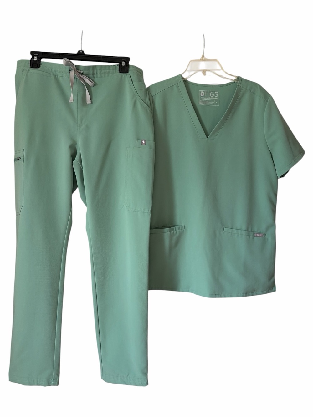 Figs Jade scrub set